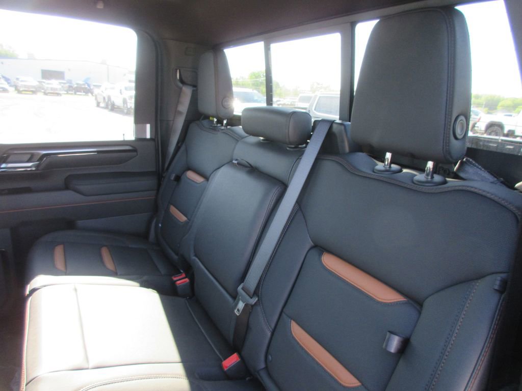 New 2026 GMC Sierra 2500 AT4 w/ AT4 Premium Plus Package AWD/4WD image 14