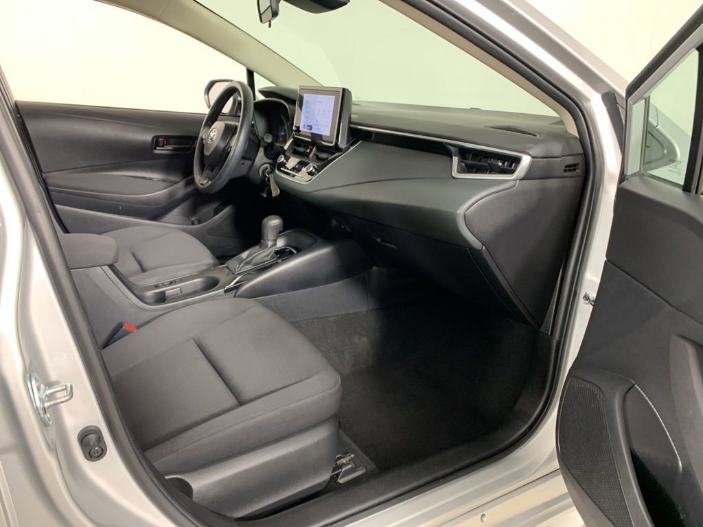 Used 2024 Toyota Corolla LE image 35