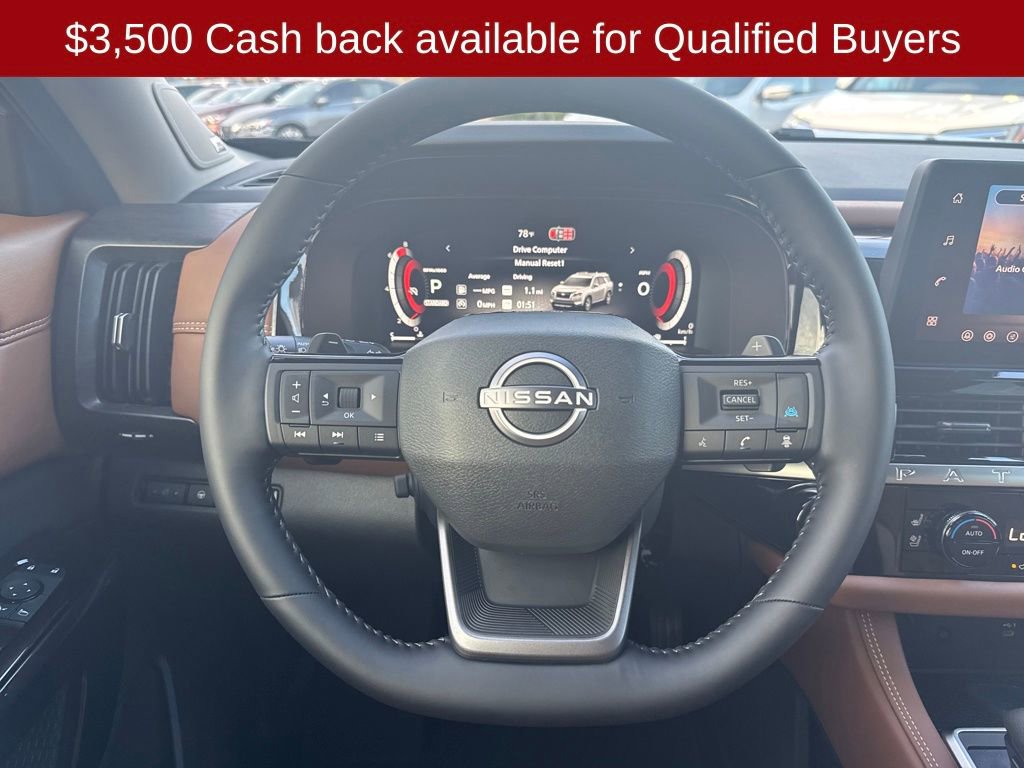 New 2026 Nissan Pathfinder Platinum image 15