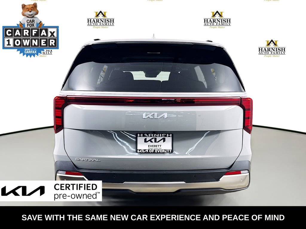 Certified 2025 Kia Carnival SX FWD image 6