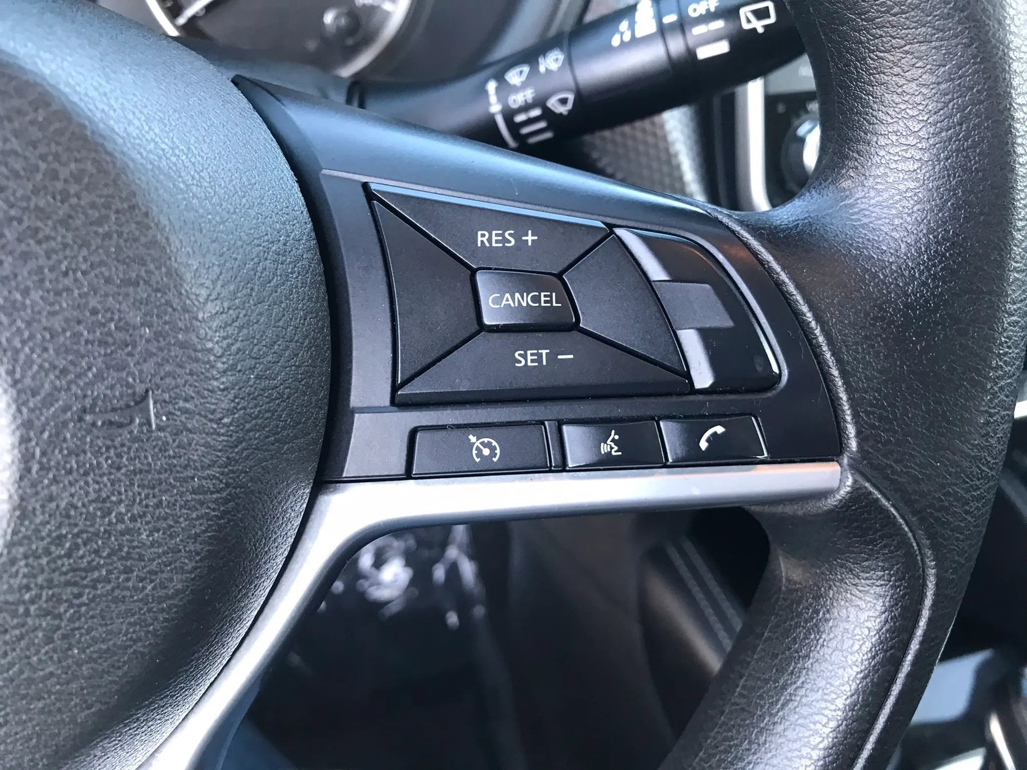 Used 2019 Nissan Kicks SV image 15