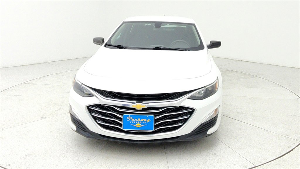 Used 2019 Chevrolet Malibu LS image 2