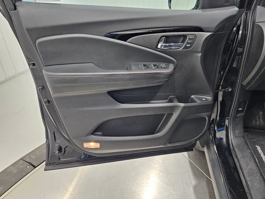 Used 2022 Honda Ridgeline Black Edition image 29