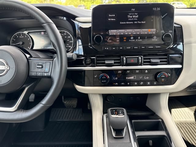 Certified 2025 Nissan Pathfinder SL w/ Cargo Package AWD/4WD image 17