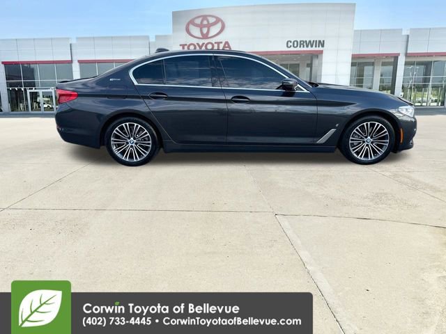 Used 2019 BMW 530e xDrive w/ Convenience Package image 9