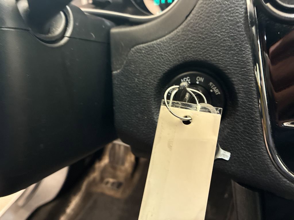 Used 2012 Chrysler 200 Touring image 17