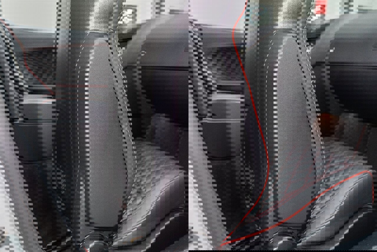 Used 2020 Jaguar F-TYPE SVR image 43