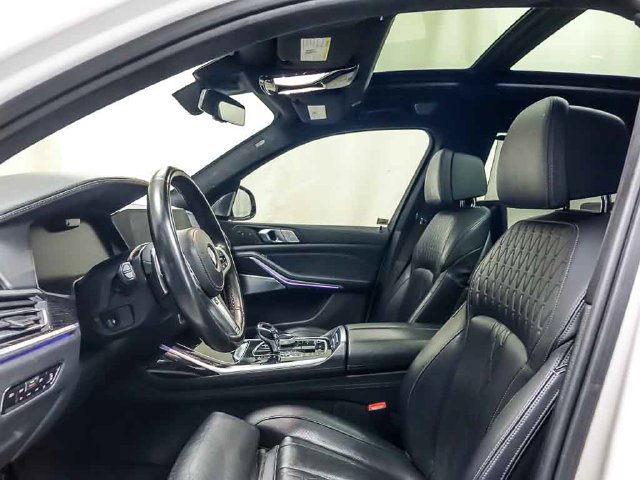 Used 2020 BMW X7 M50i AWD/4WD image 9