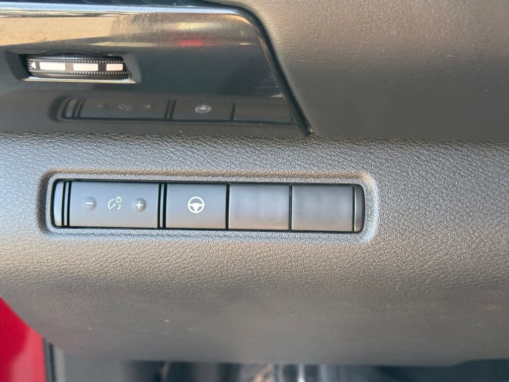 Certified 2022 Nissan Pathfinder SV FWD image 20