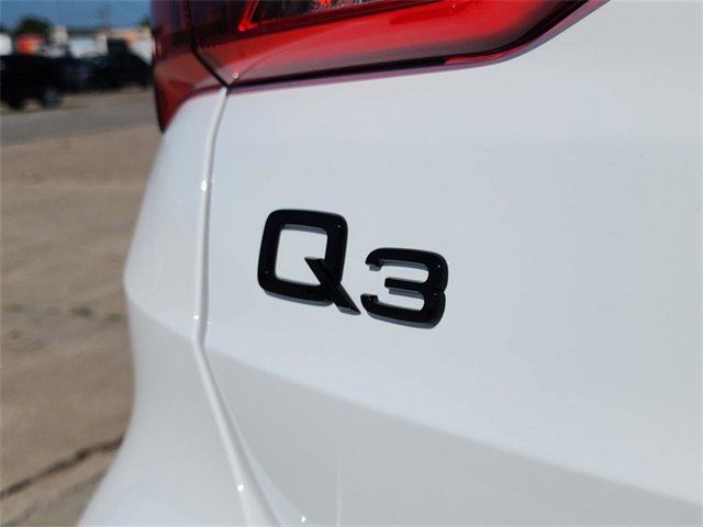 New 2025 Audi Q3 2.0T Premium image 12