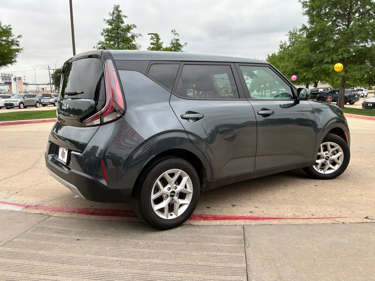 Used 2025 Kia Soul LX w/ LX Technology Package FWD image 6