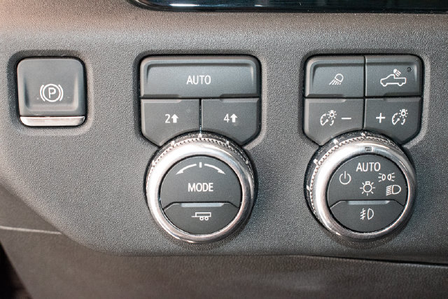 Used 2026 GMC Sierra 1500 SLT AWD/4WD image 31