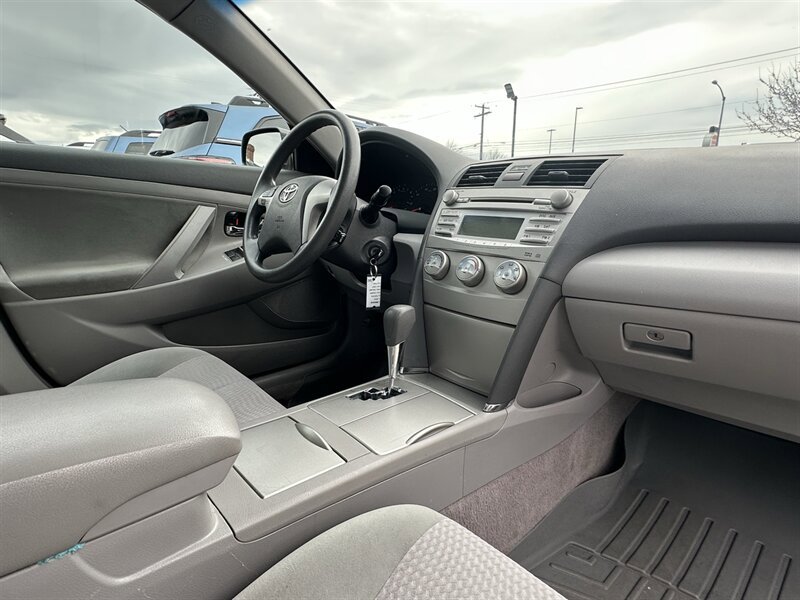 Used 2010 Toyota Camry LE FWD image 8