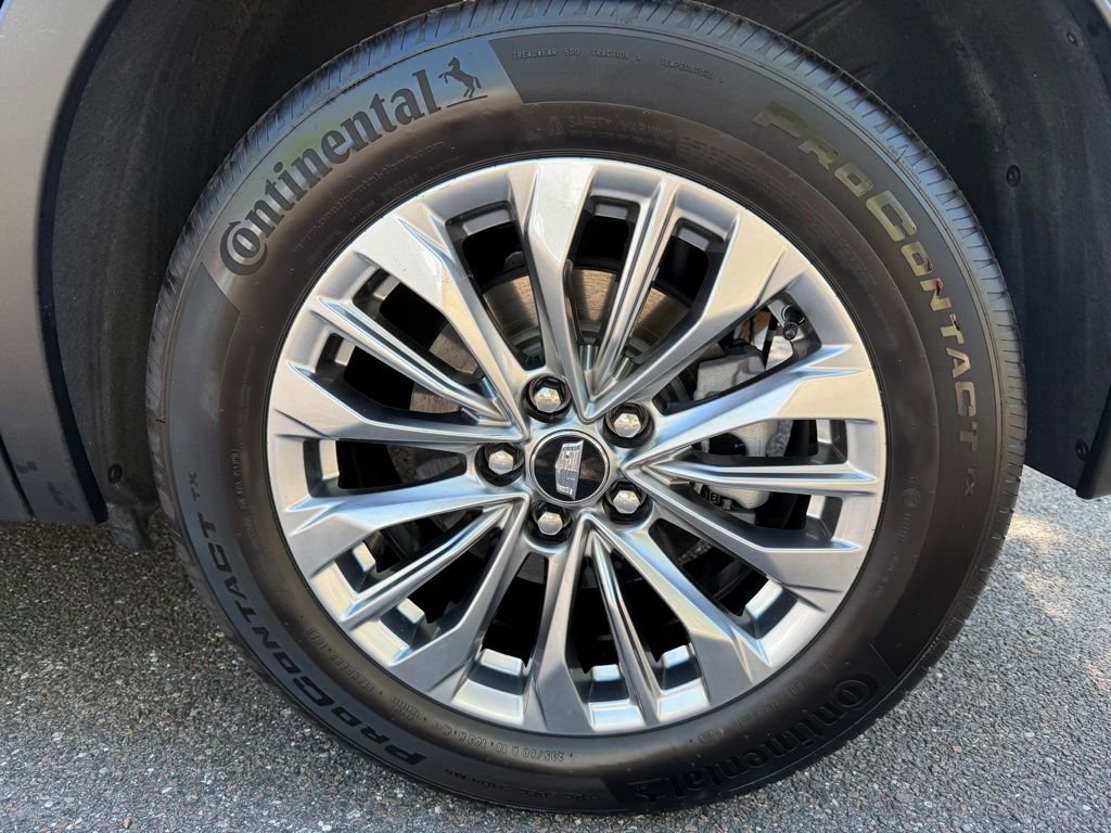 Used 2025 Cadillac XT4 Premium Luxury image 27