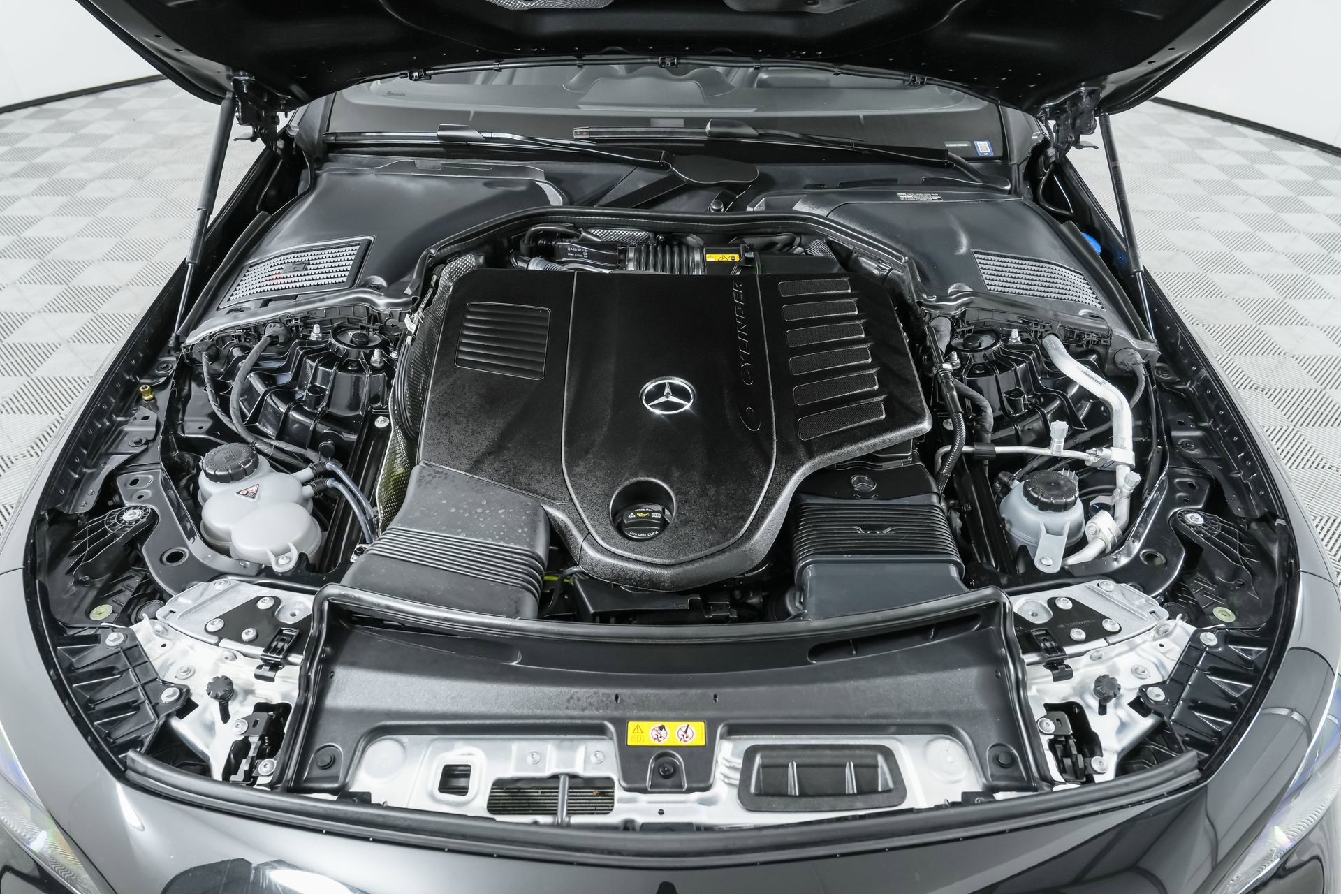 Used 2025 Mercedes-Benz CLE 450 4MATIC Coupe image 42