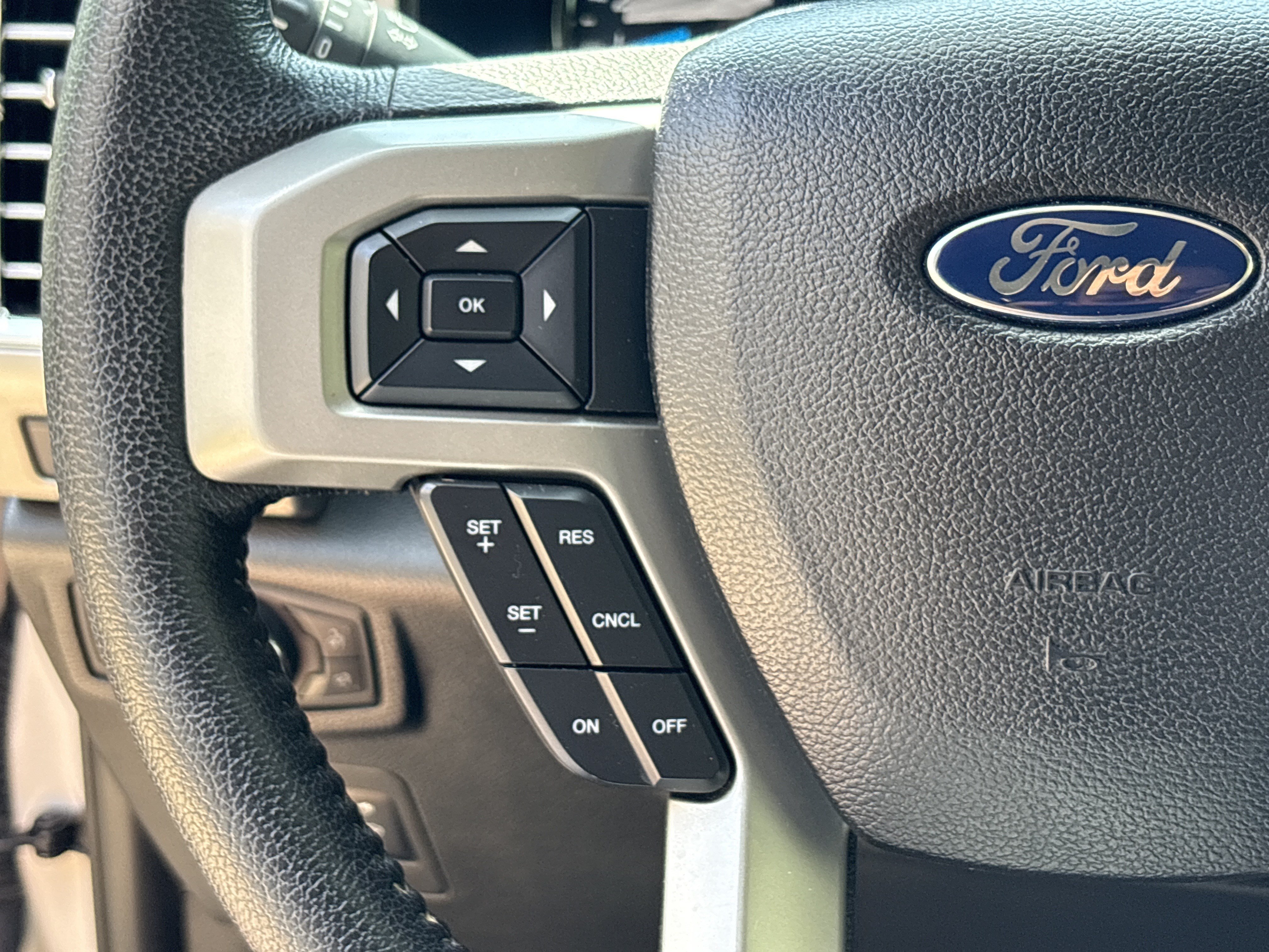 Used 2015 Ford F150 Lariat AWD/4WD image 18