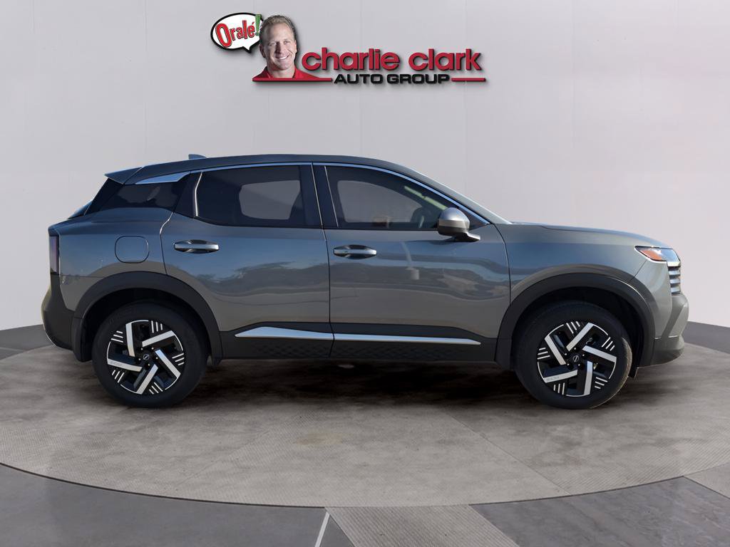 Used 2025 Nissan Kicks SV FWD image 8
