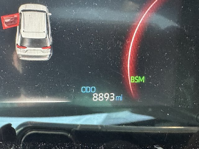 Used 2025 Toyota RAV4 XLE Premium FWD image 11