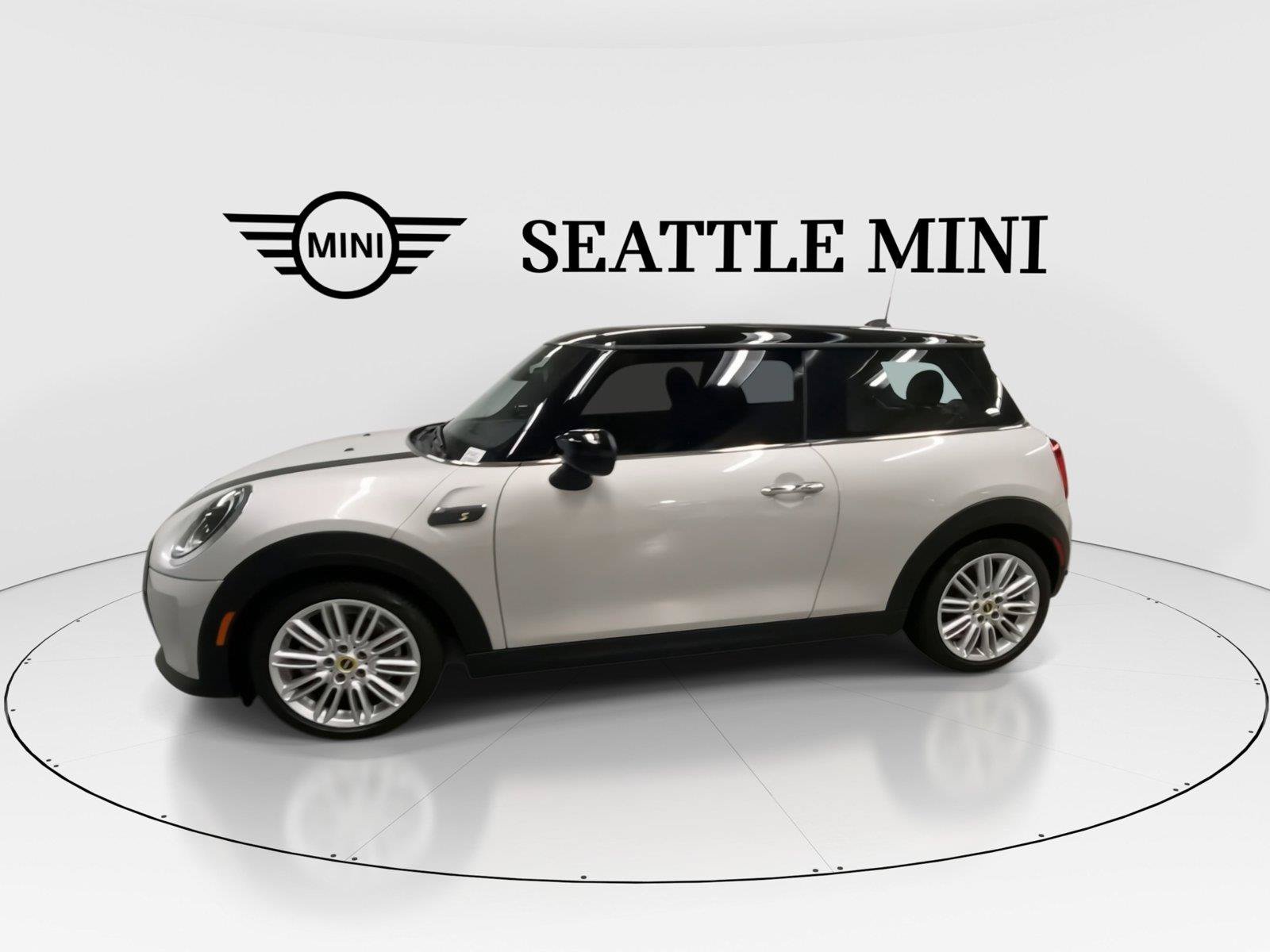 Used 2023 MINI Cooper SE FWD image 6