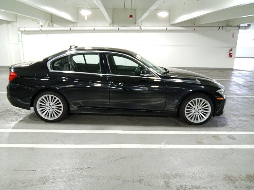 Used 2013 BMW 328i xDrive Sedan AWD/4WD image 4