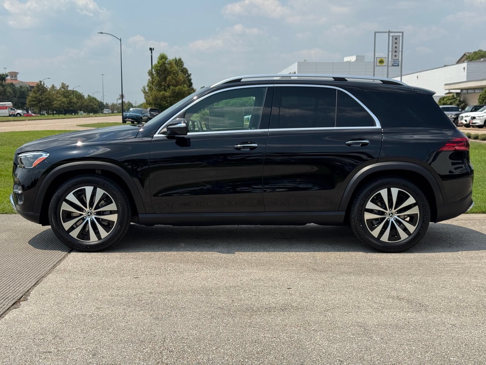 Certified 2025 Mercedes-Benz GLE 350 4MATIC image 5