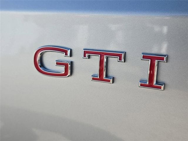 New 2026 Volkswagen GTI SE FWD image 9