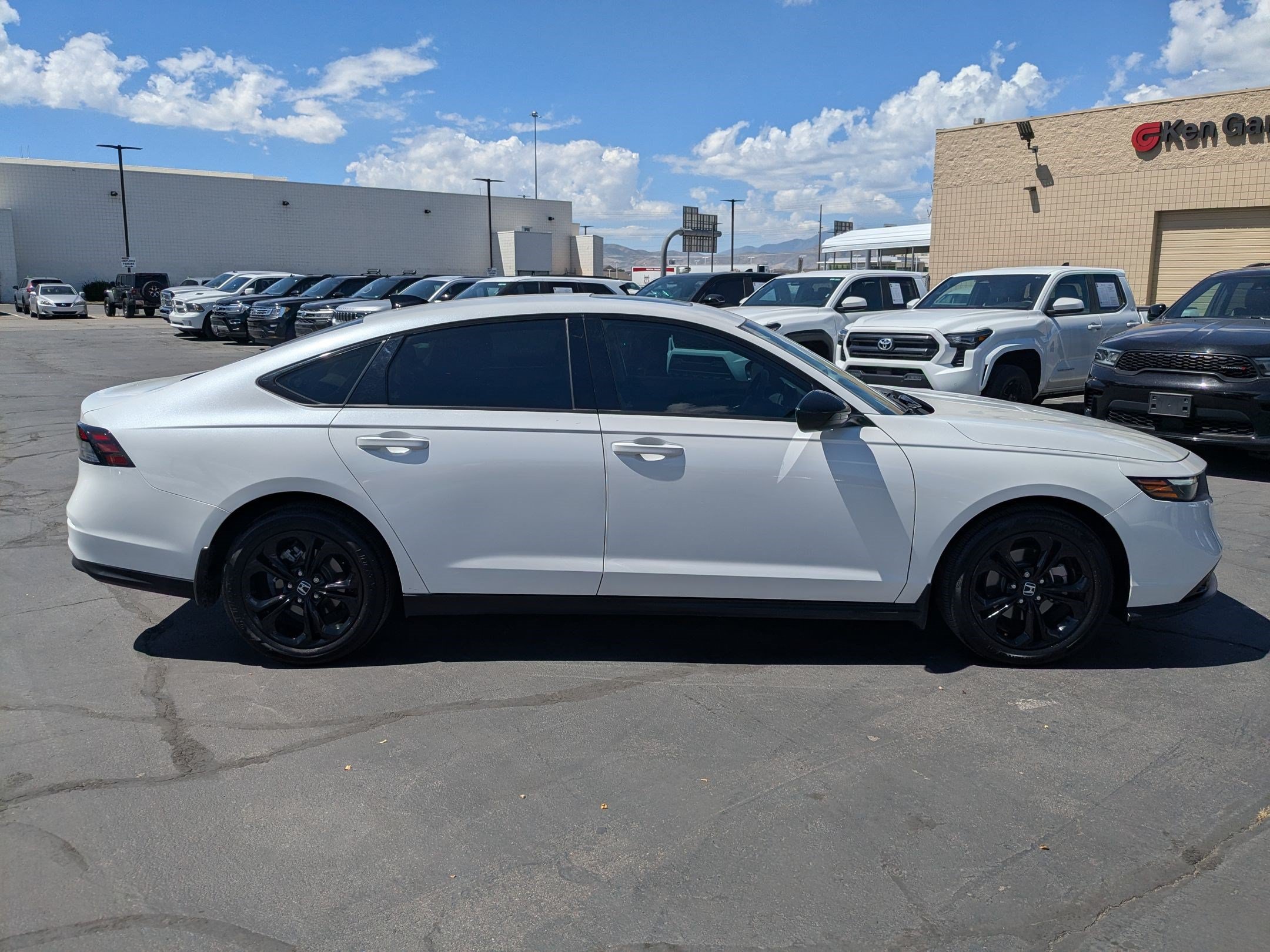 Used 2025 Honda Accord SE image 2