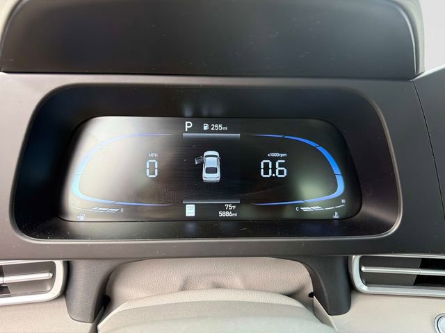 Certified 2025 Hyundai Elantra Sport FWD image 27