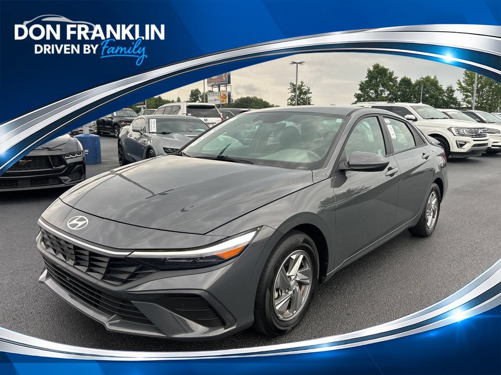 Used 2024 Hyundai Elantra SE