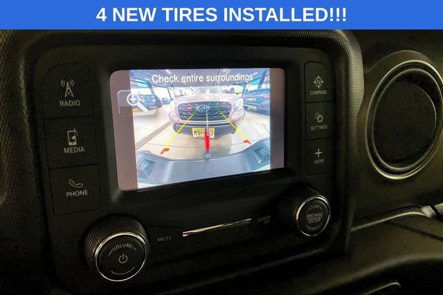 Used 2021 Jeep Gladiator Sport w/ Trailer Tow Package image 21