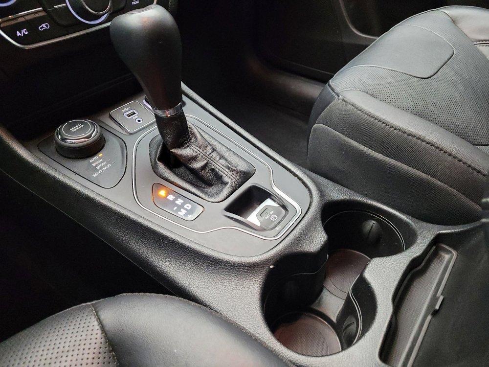 Used 2021 Jeep Cherokee Latitude Lux AWD/4WD image 26
