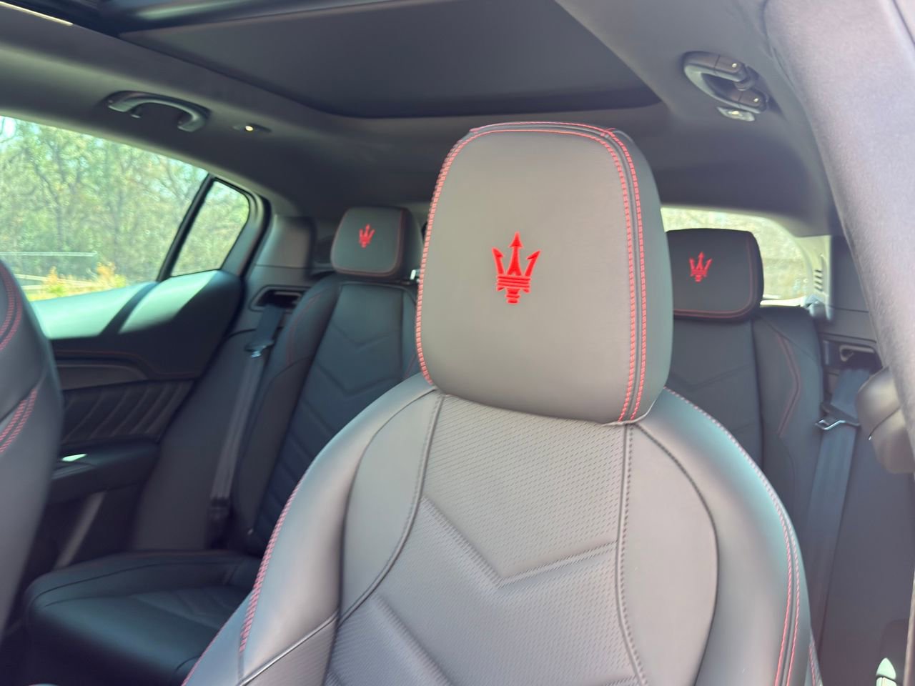 Certified 2024 Maserati Grecale Trofeo AWD/4WD image 15