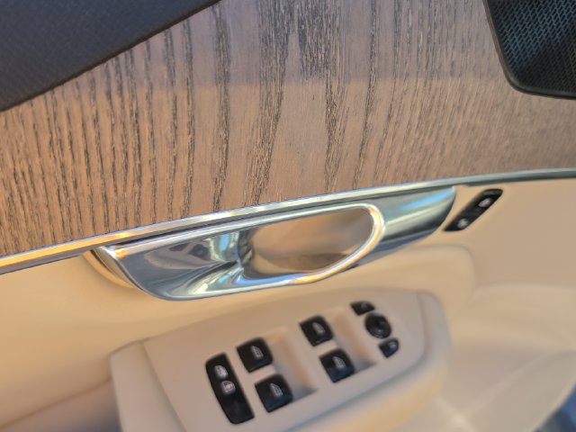 Used 2023 Volvo XC90 B6 Plus w/ Protection Package Premier AWD/4WD image 20