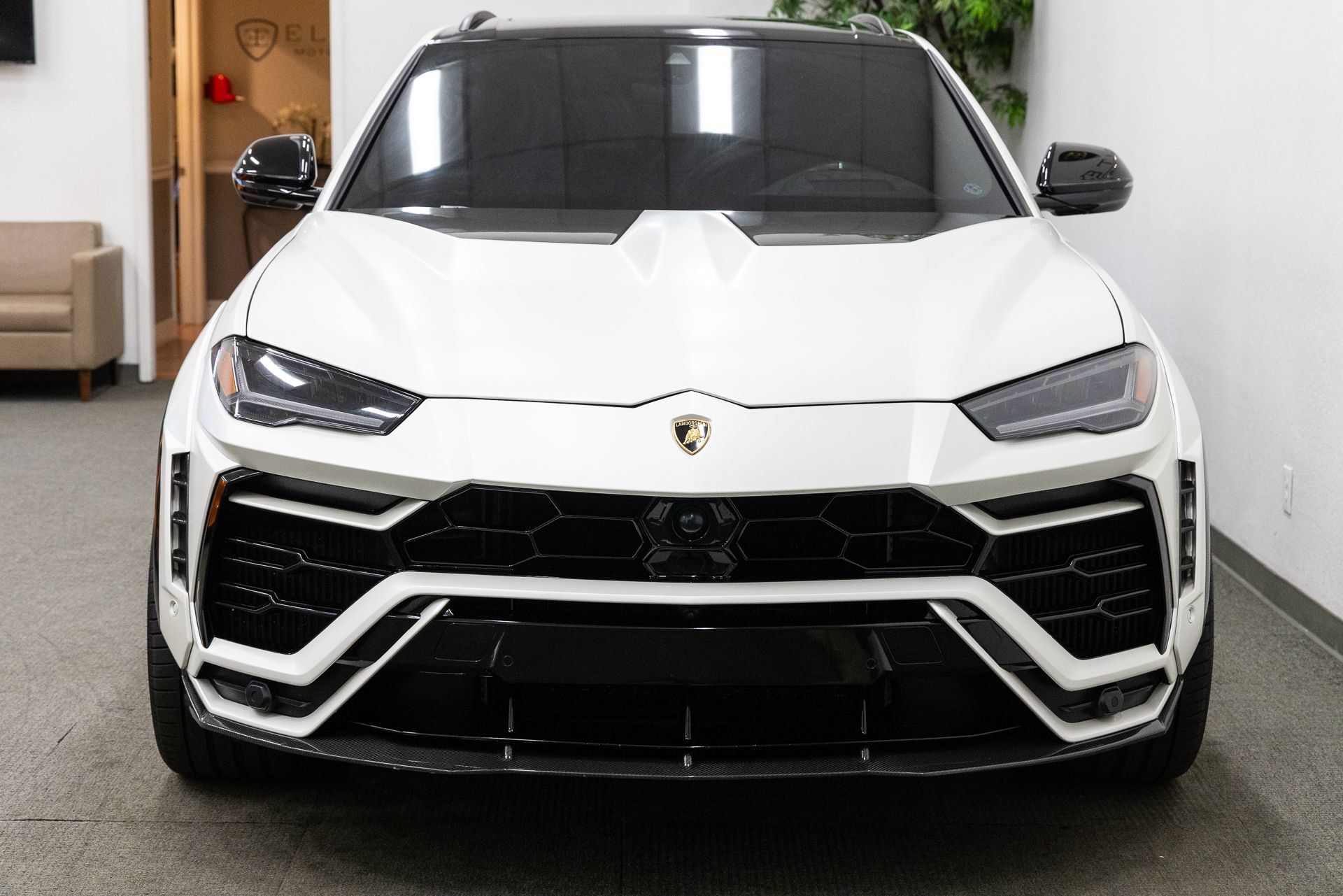 Used 2020 Lamborghini Urus AWD/4WD image 12