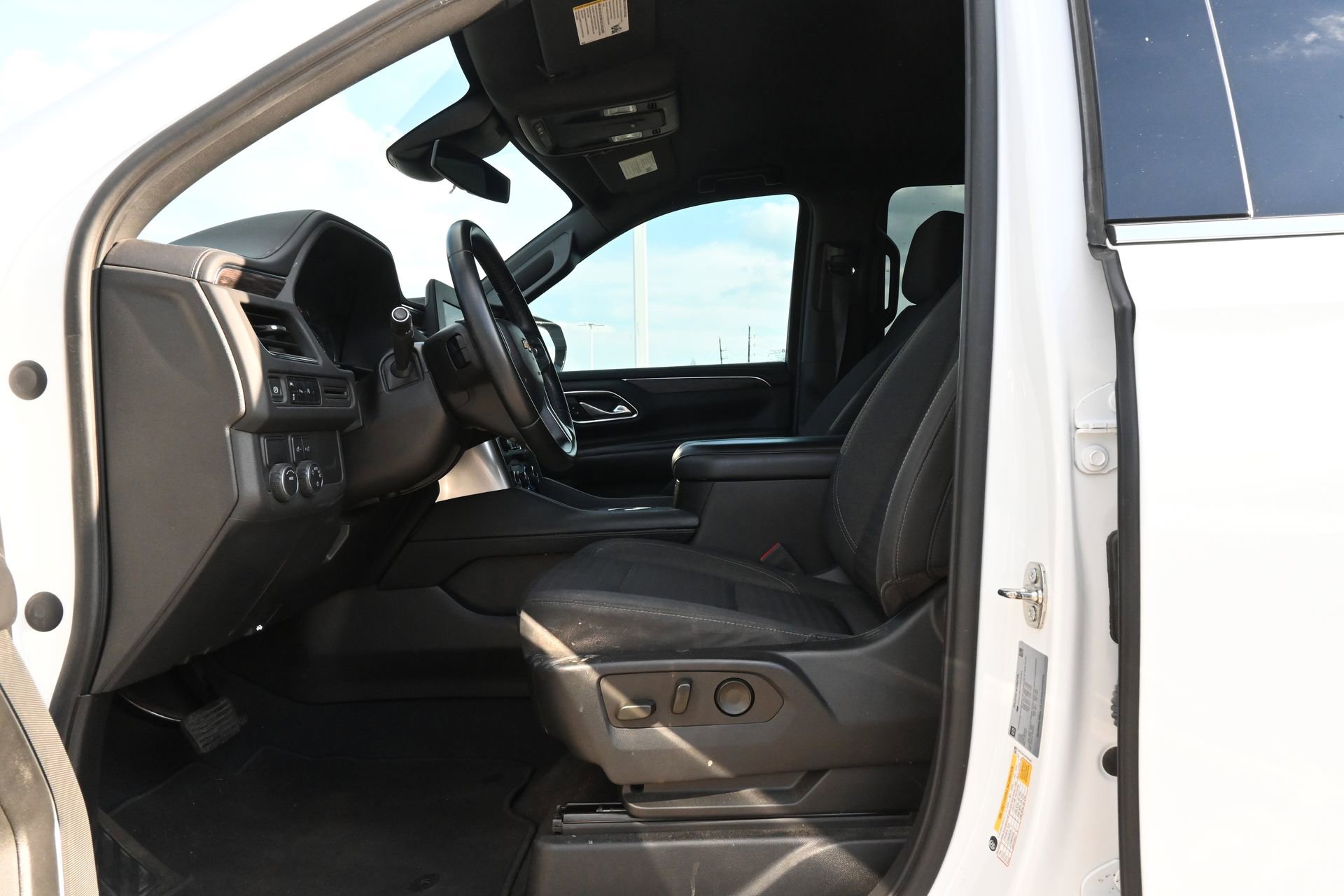 Used 2023 Chevrolet Suburban LS w/ Driver Alert Package RWD image 18