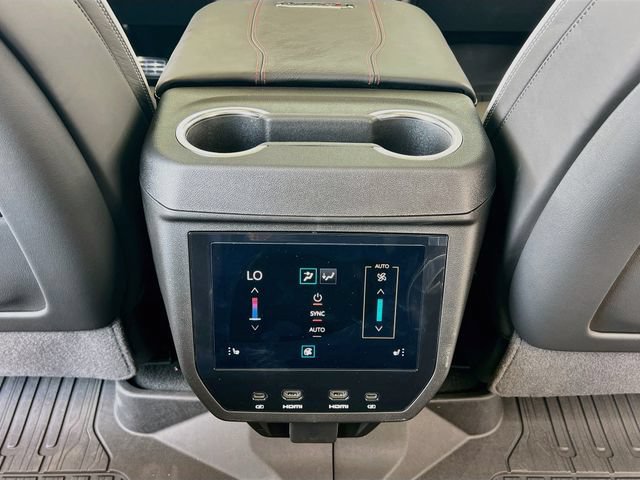 New 2026 GMC Yukon AT4 Ultimate w/ LPO, Floor Liner Package AWD/4WD image 18