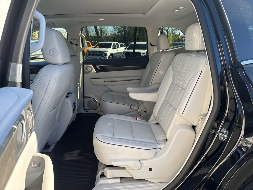 New 2026 Buick Enclave Avenir w/ Super Cruise Package image 11