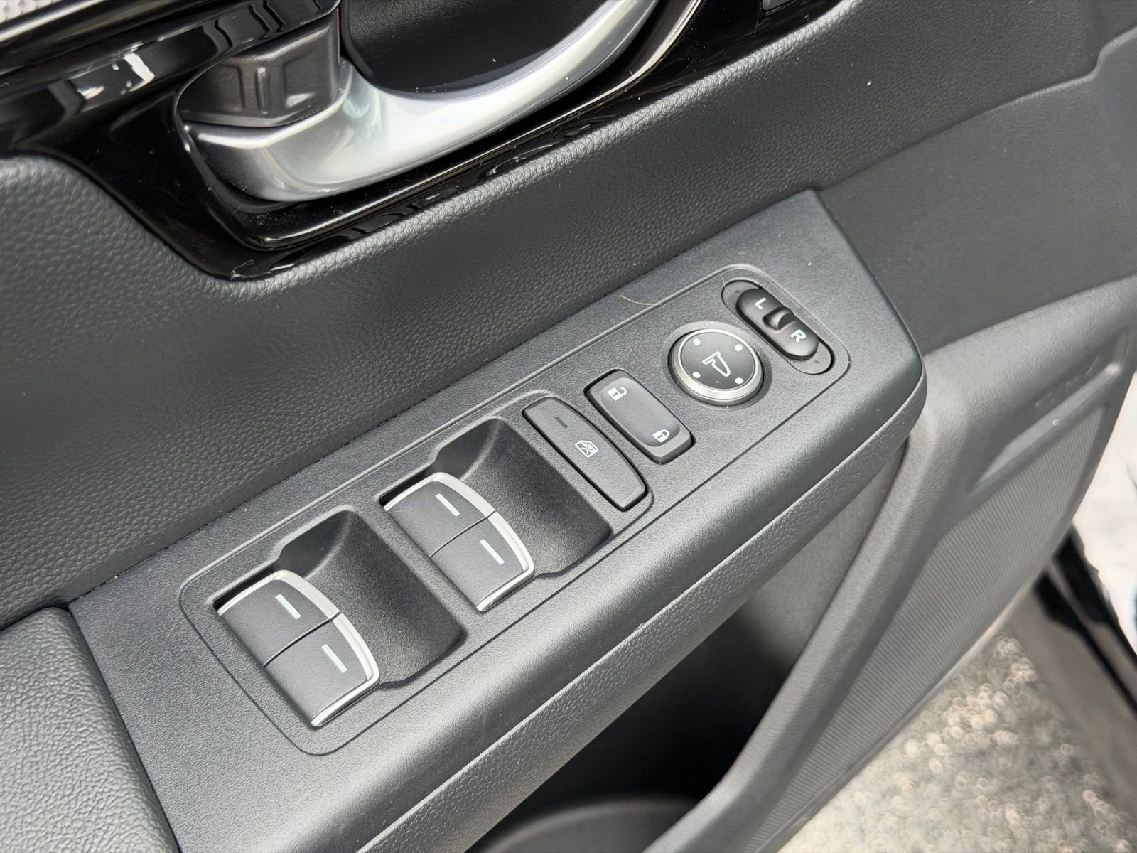Used 2024 Honda CR-V Sport Touring image 14