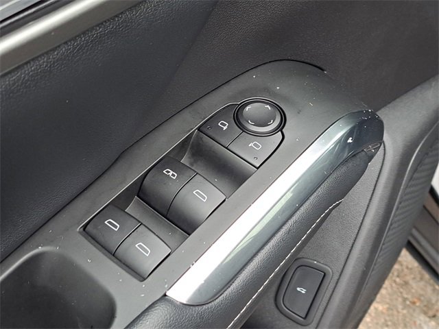 Used 2025 Chevrolet Traverse LT image 20