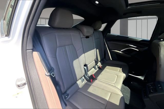 Used 2025 Audi Q5 Premium w/ Convenience Package AWD/4WD image 25