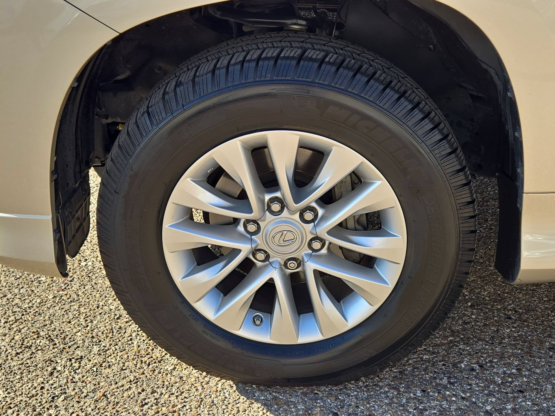 Used 2016 Lexus GX 460 w/ Premium Package AWD/4WD image 11