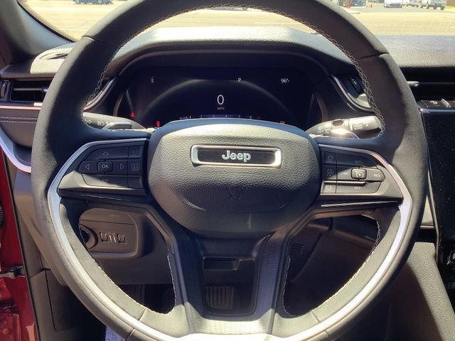 Used 2023 Jeep Grand Cherokee L Laredo AWD/4WD image 11