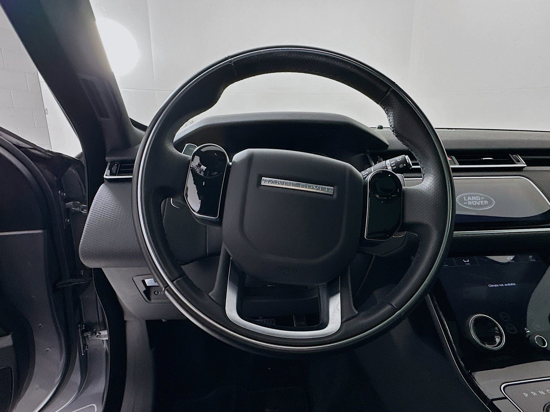 Used 2020 Land Rover Range Rover Velar R-Dynamic S image 12