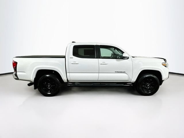 Used 2020 Toyota Tacoma SR5 AWD/4WD image 10