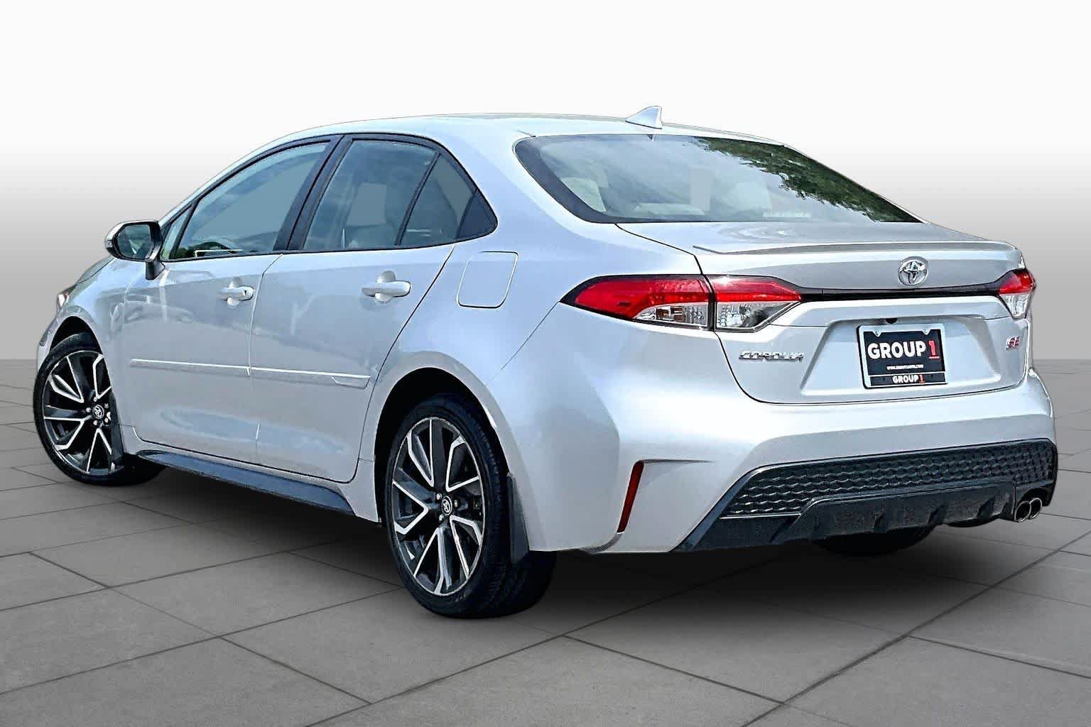 Used 2021 Toyota Corolla SE w/ Carpet Mat Package (TMS) FWD image 12