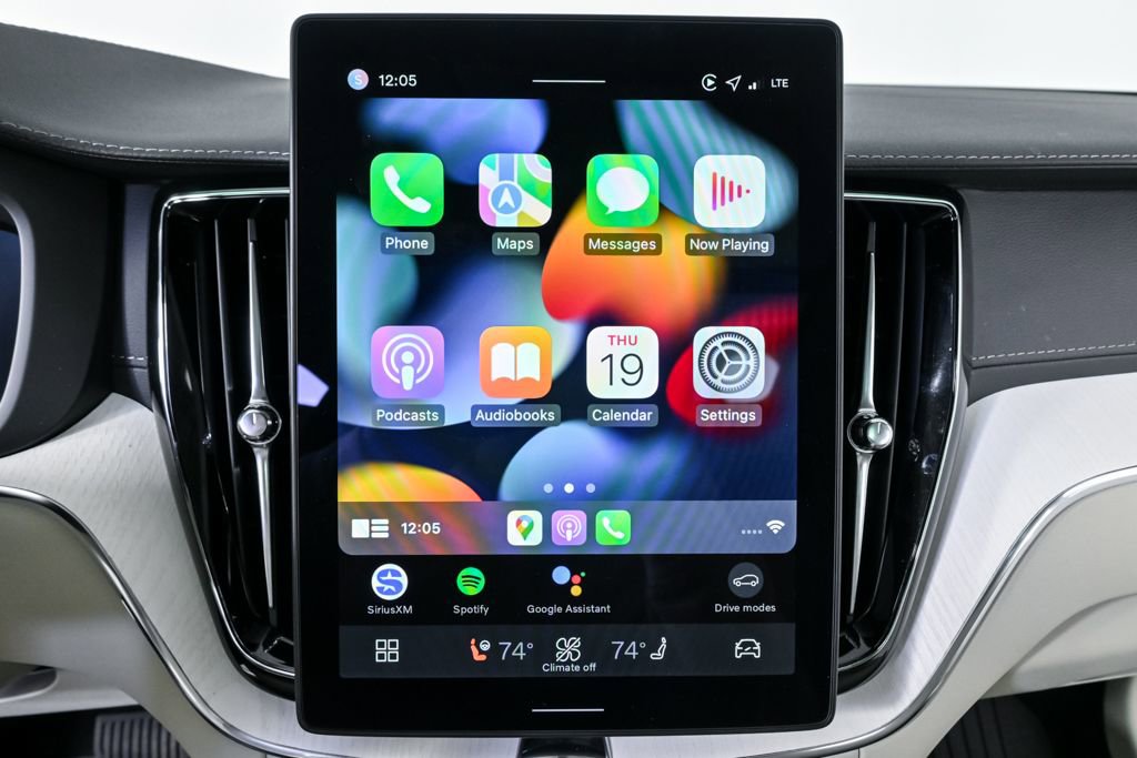 Used 2026 Volvo XC60 B5 Ultra w/ Climate Package image 18