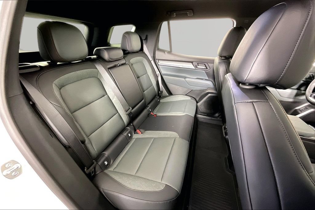 Used 2026 GMC Terrain AT4 w/ LPO, Floor Liner Package AWD/4WD image 22
