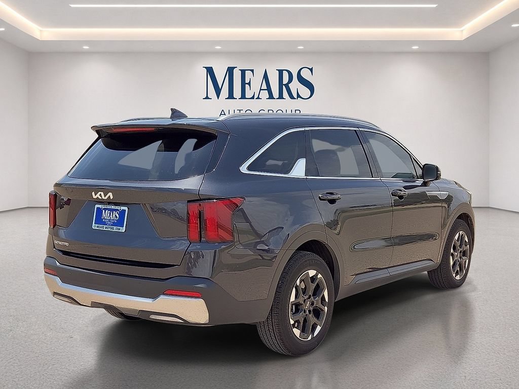 Used 2025 Kia Sorento S w/ Panoramic Sunroof Package FWD image 5