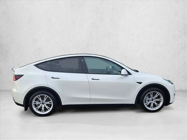 Used 2022 Tesla Model Y Long Range AWD/4WD image 4