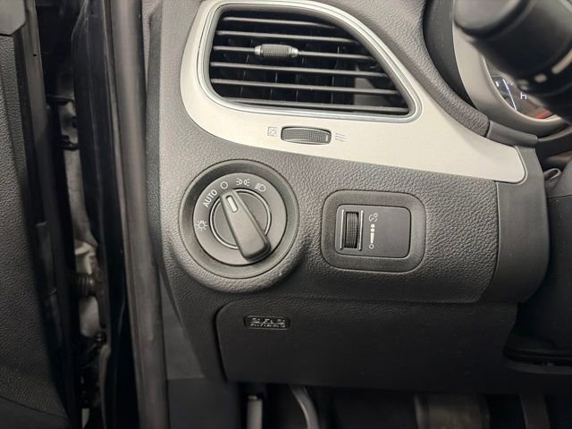 Used 2017 Dodge Journey SE w/ Flexible Seating Group image 33